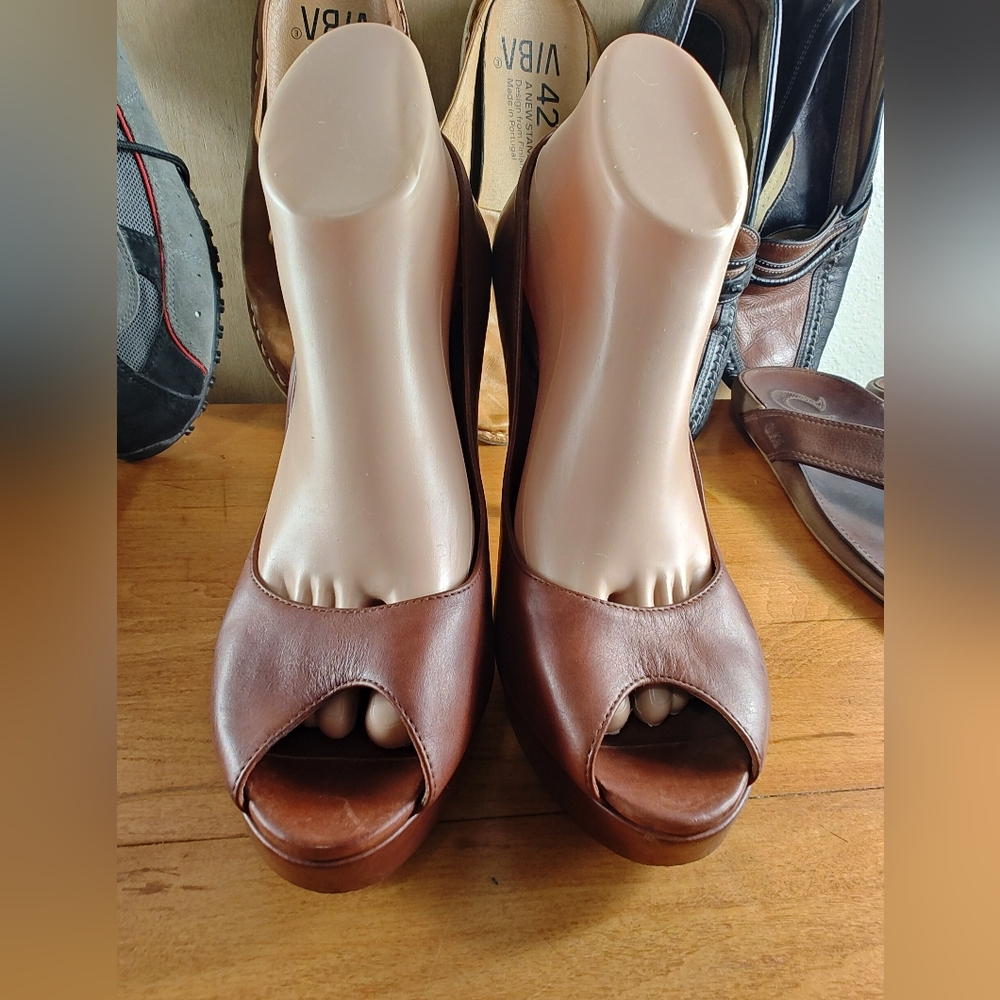 Cole Haan Nike Air Brown Leather Open Toe Pumps Heels Women 9.5B Made in Brazil
